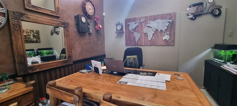 5 Bedroom Property for Sale in Dan Pienaar Free State